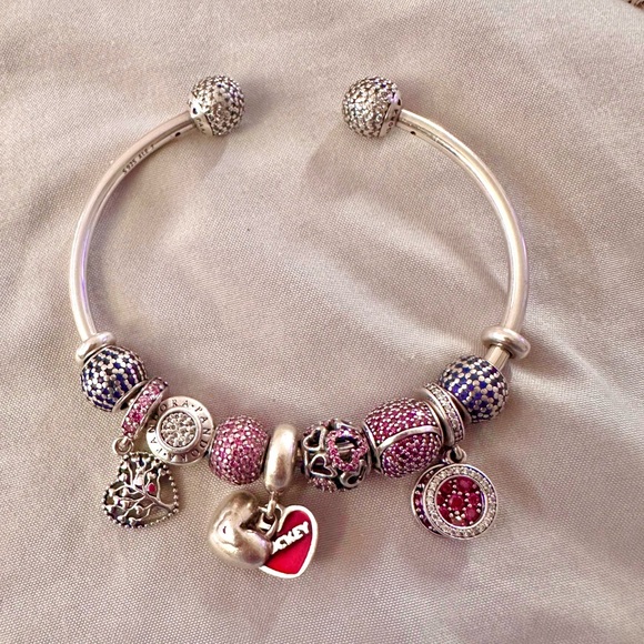 Pandora Pave ends Bangle Size 3 S925 ALE with 9 charms Dangles Set‼️Preowned‼️ - Picture 4 of 4